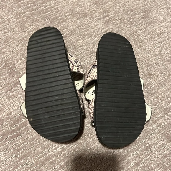 Sian Leather Sandals - Picture 4 of 5